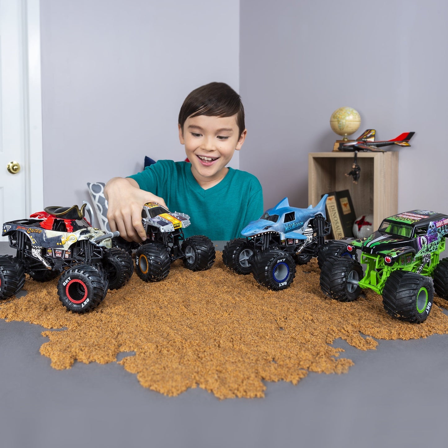 Monster Jam, Official Higher Education Monster Truck, Die-Cast Vehicle, 1:24 Scale