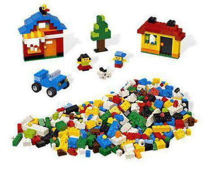 Pre-Owned LEGO Fun with Bricks Building Set, 600 pieces