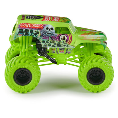 Monster Jam, Official Grave Digger Monster Truck, Collector Die-Cast Vehicle, 1:24 Scale, Kids Toys for Boys and Girls Ages 3 and up