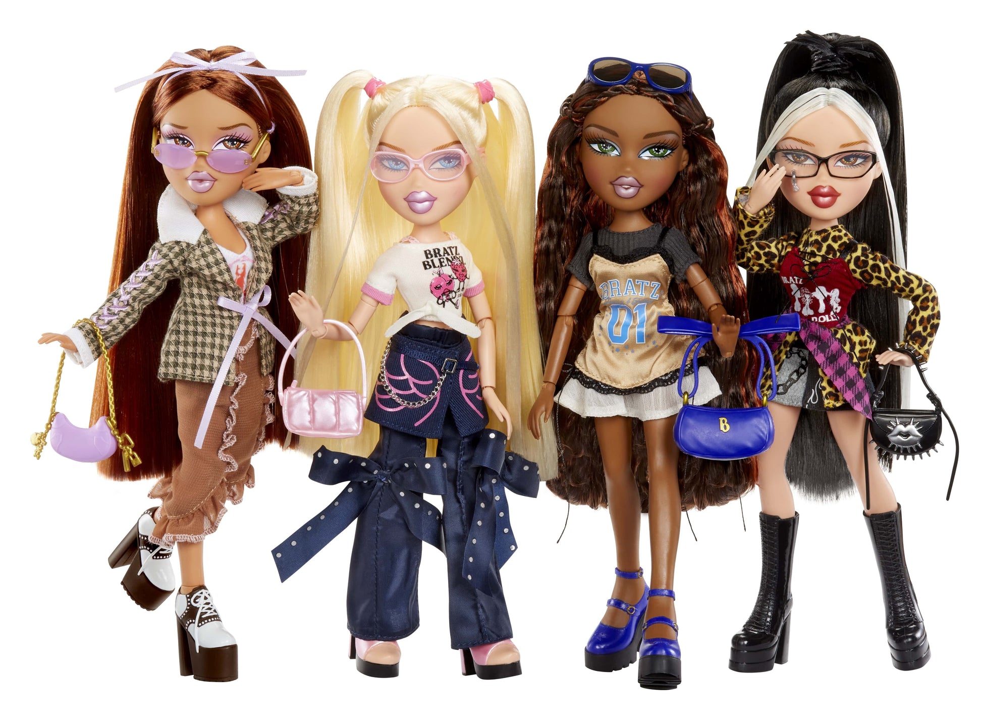 Bratz Stylin' Cloe Fashion Doll with Customizable T-Shirt for You and Accessories