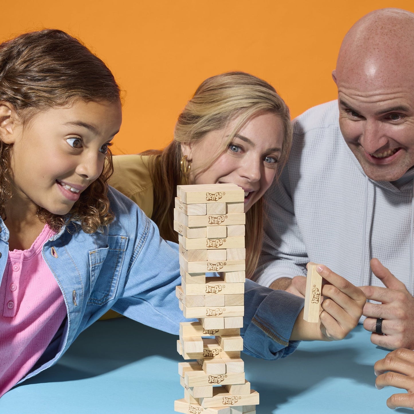 Official Hasbro Games Jenga Game with Digital Die, Wood Block Party Game, Family Games, Holiday Gifts for Kids, 6 and Up