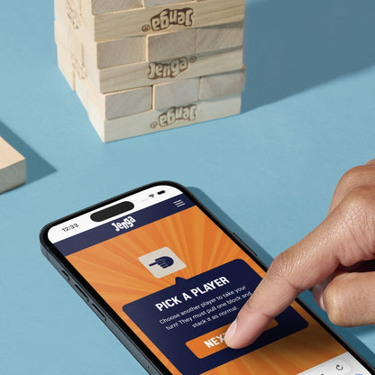 Official Hasbro Games Jenga Game with Digital Die, Wood Block Party Game, Family Games, Holiday Gifts for Kids, 6 and Up