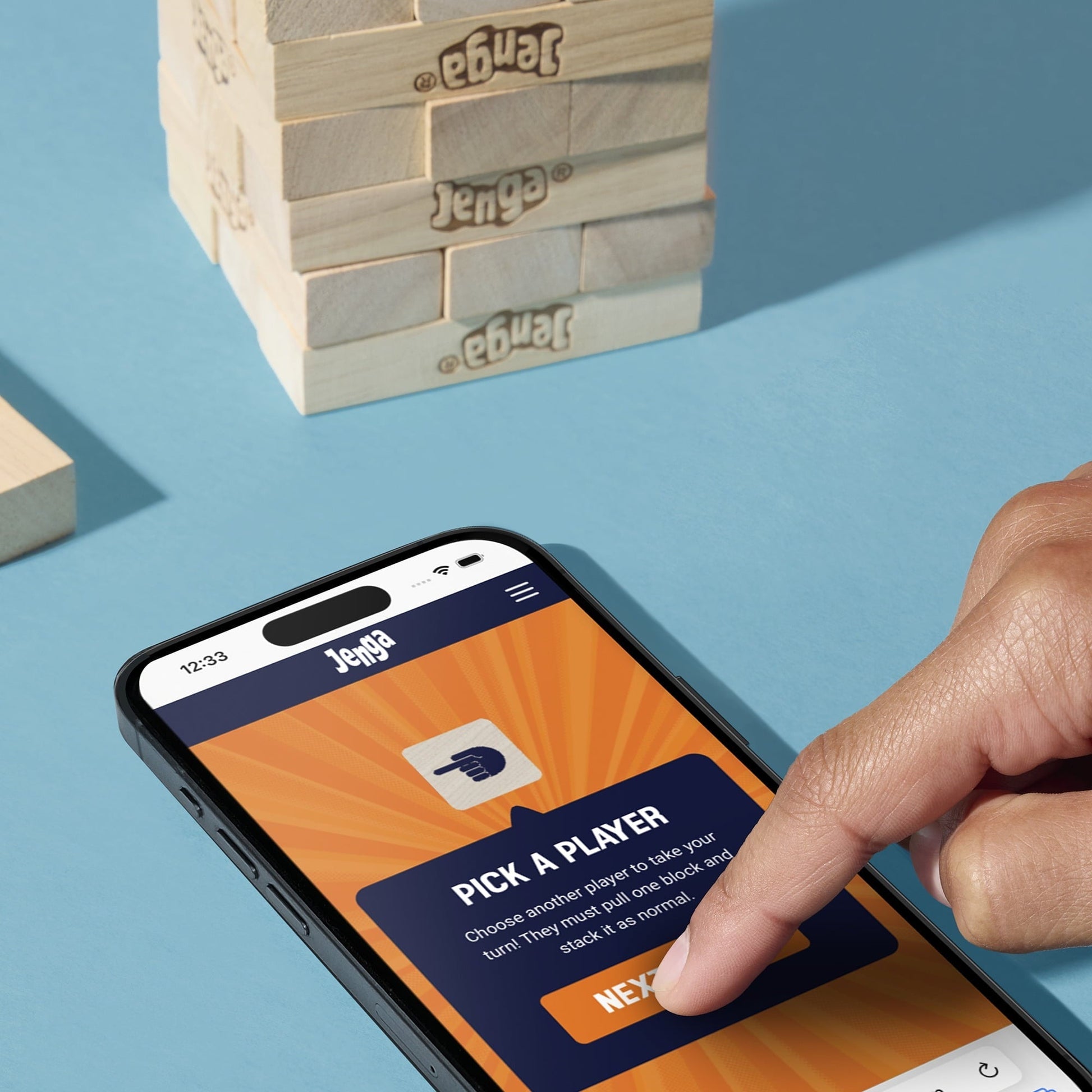 Official Hasbro Games Jenga Game with Digital Die, Wood Block Party Game, Family Games, Holiday Gifts for Kids, 6 and Up