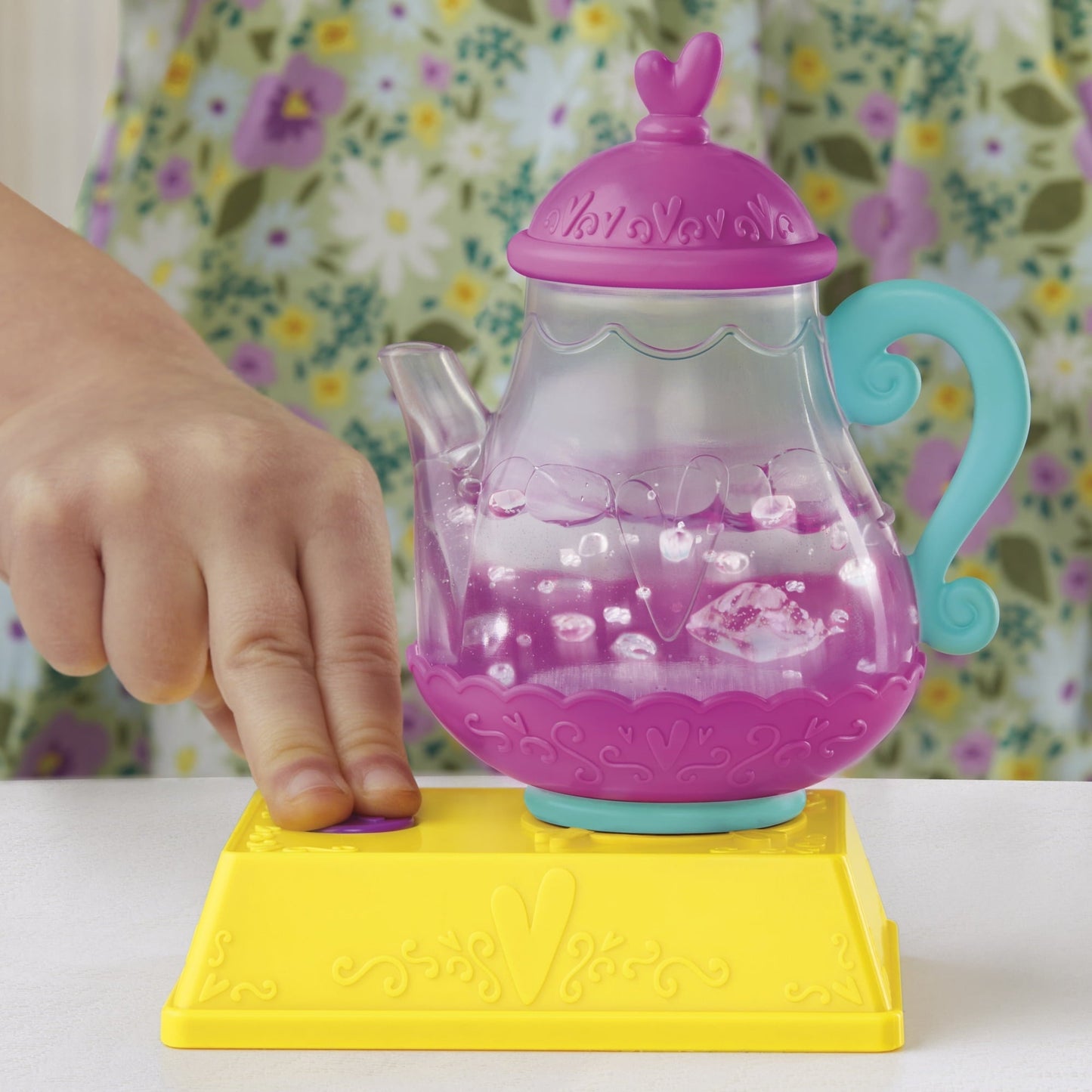 Baby Alive Bubbly Tea Party LaLa GooGoo, Blonde Hair Baby Doll, Holiday Gifts for Girls & Boys Ages 3 and up