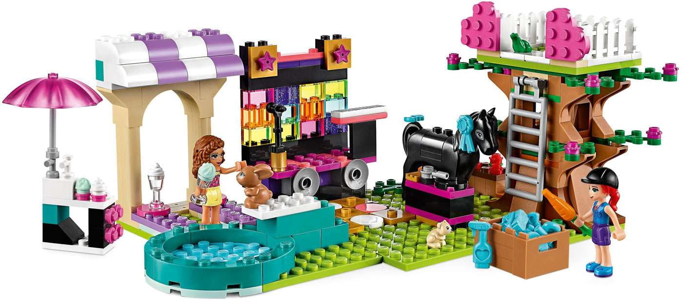 Pre-Owned LEGO Friends Heartlake City Brick Box 41431 Building Kit; Make 6 Scenes from 1 Box Set for Creative Fun (321 Pieces)