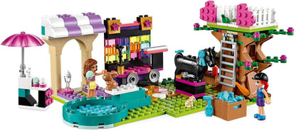 Pre-Owned LEGO Friends Heartlake City Brick Box 41431 Building Kit; Make 6 Scenes from 1 Box Set for Creative Fun (321 Pieces)