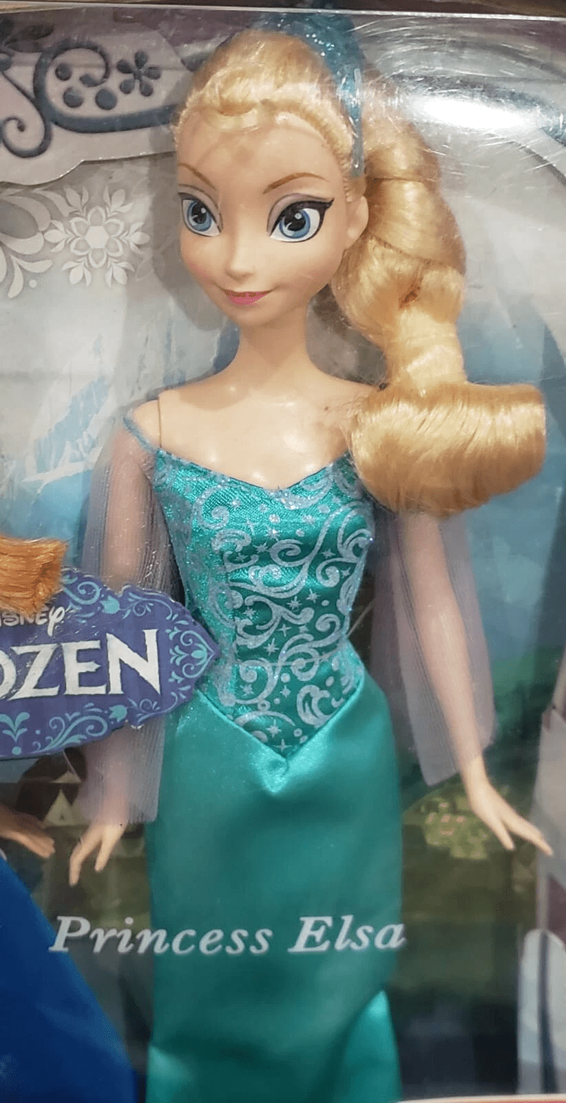 7 Princess Doll Collection Set, 11 Inches Each, Sparkling Outfits & Brushable Hair, Toddler Toys 3+, Gift-Ready with Handle